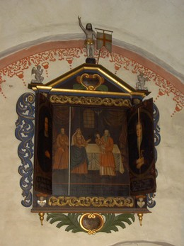 Simon Wacceniuksen muistokaappi 1709
Kirkkoherra Simon Waccenius lahjoitti v. 1709 kirkolle muistokaapin.